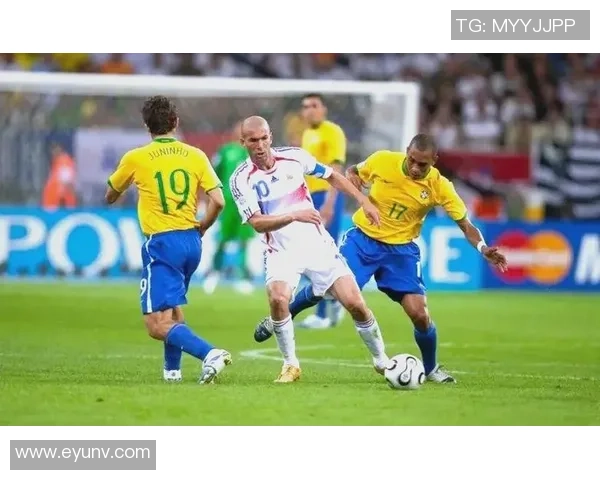 足球501：探秘足球历史中的五十个经典瞬间与传奇人物