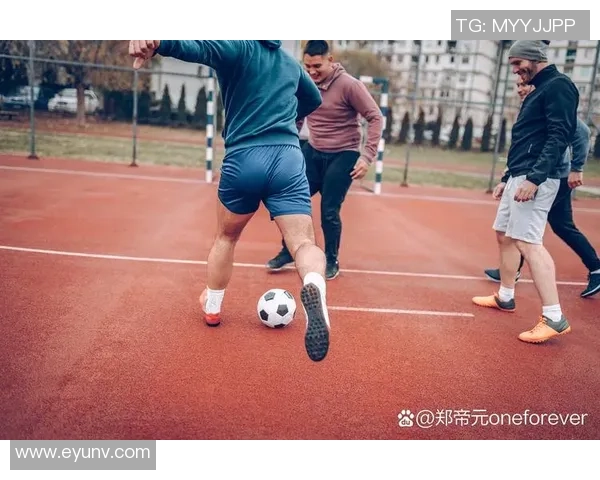 麦克在绿茵场上挥洒汗水与激情,足球梦想的追逐之旅 麦克在绿茵场上挥洒汗水与激情,足球梦想的追逐之旅